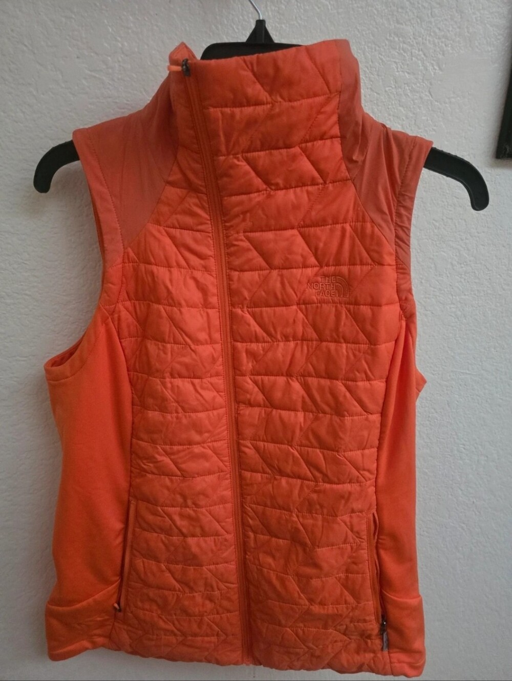 The North Face ThermoBall Active Vest, Medium, Orange